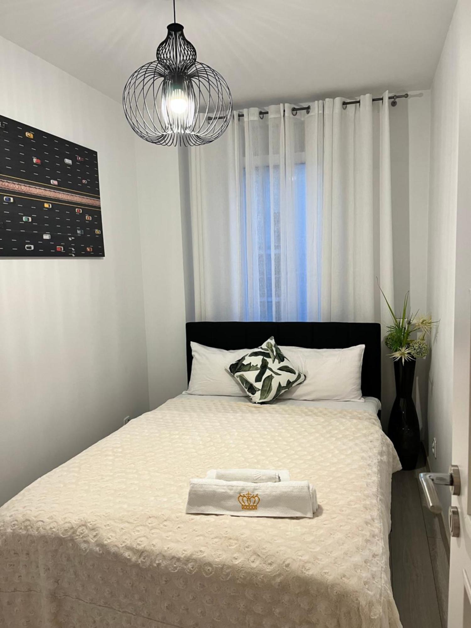 Family House By The River Odra -Panoramic Terrace - 3Room Apartment With 2 Separate Bedrooms And 2 Balconies By Wroapart-Pl- Perfect For Family & Business Stays 弗罗茨瓦夫 外观 照片