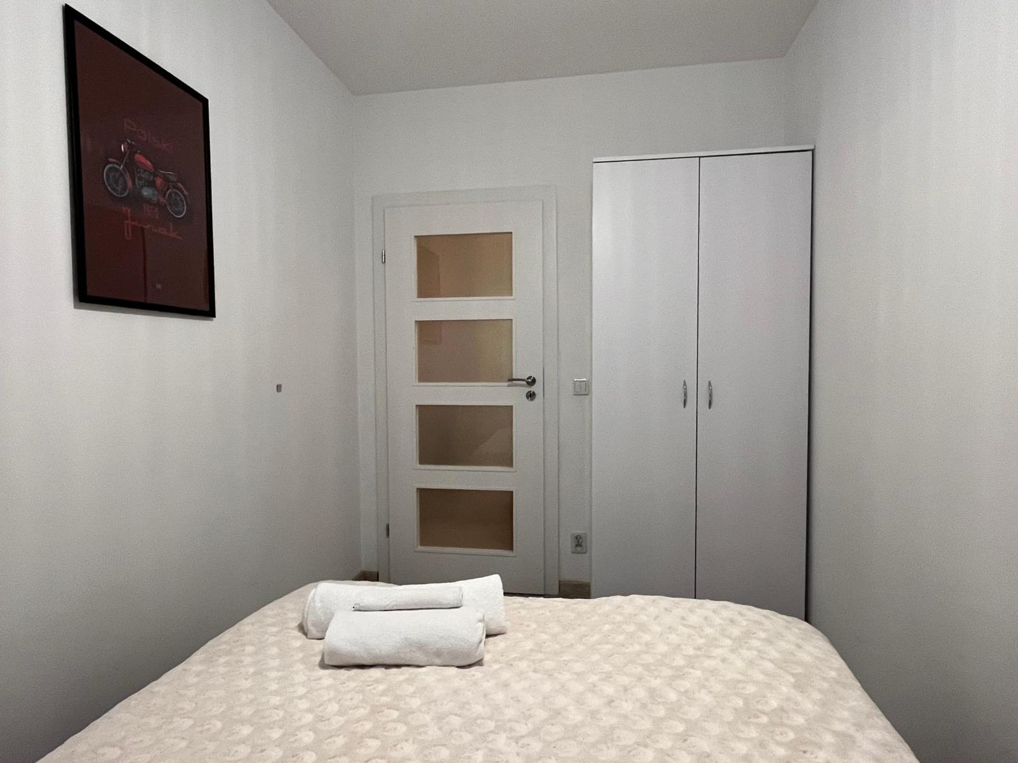 Family House By The River Odra -Panoramic Terrace - 3Room Apartment With 2 Separate Bedrooms And 2 Balconies By Wroapart-Pl- Perfect For Family & Business Stays 弗罗茨瓦夫 外观 照片