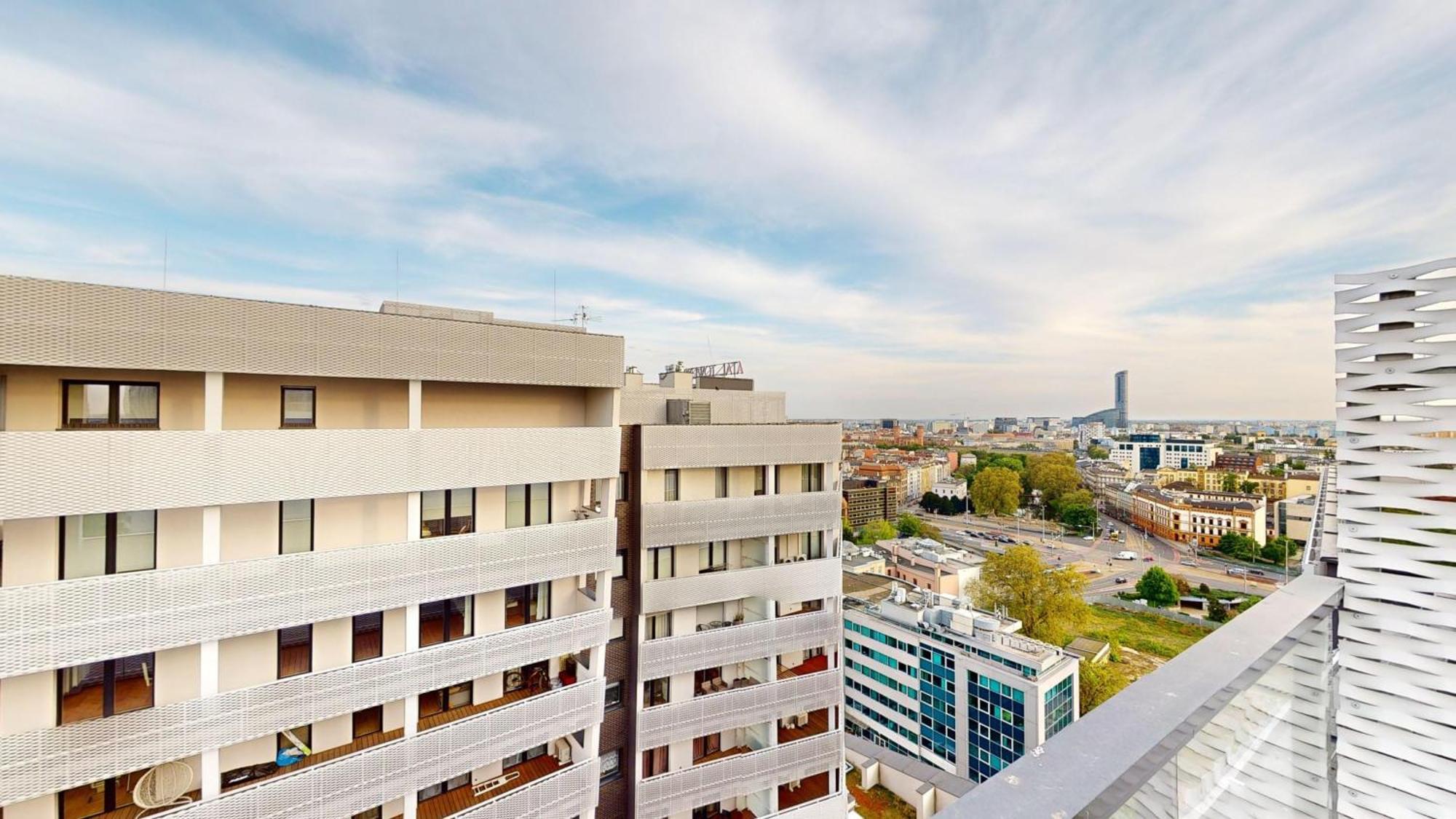 Family House By The River Odra -Panoramic Terrace - 3Room Apartment With 2 Separate Bedrooms And 2 Balconies By Wroapart-Pl- Perfect For Family & Business Stays 弗罗茨瓦夫 外观 照片