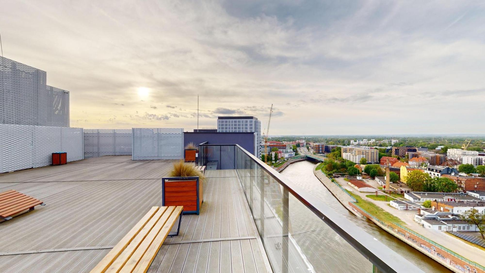 Family House By The River Odra -Panoramic Terrace - 3Room Apartment With 2 Separate Bedrooms And 2 Balconies By Wroapart-Pl- Perfect For Family & Business Stays 弗罗茨瓦夫 外观 照片