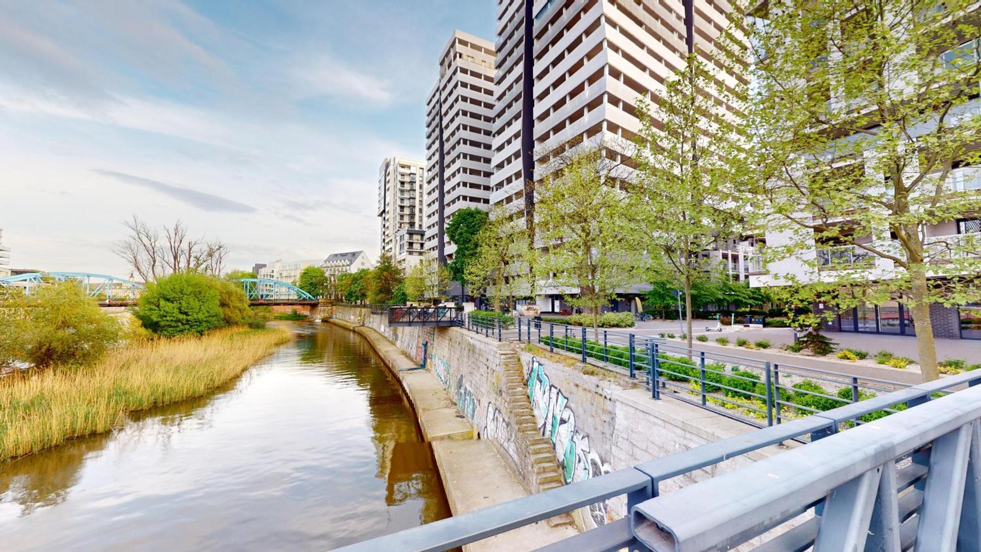 Family House By The River Odra -Panoramic Terrace - 3Room Apartment With 2 Separate Bedrooms And 2 Balconies By Wroapart-Pl- Perfect For Family & Business Stays 弗罗茨瓦夫 外观 照片